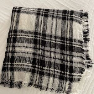 NWOT ModCloth Blanket Scarf